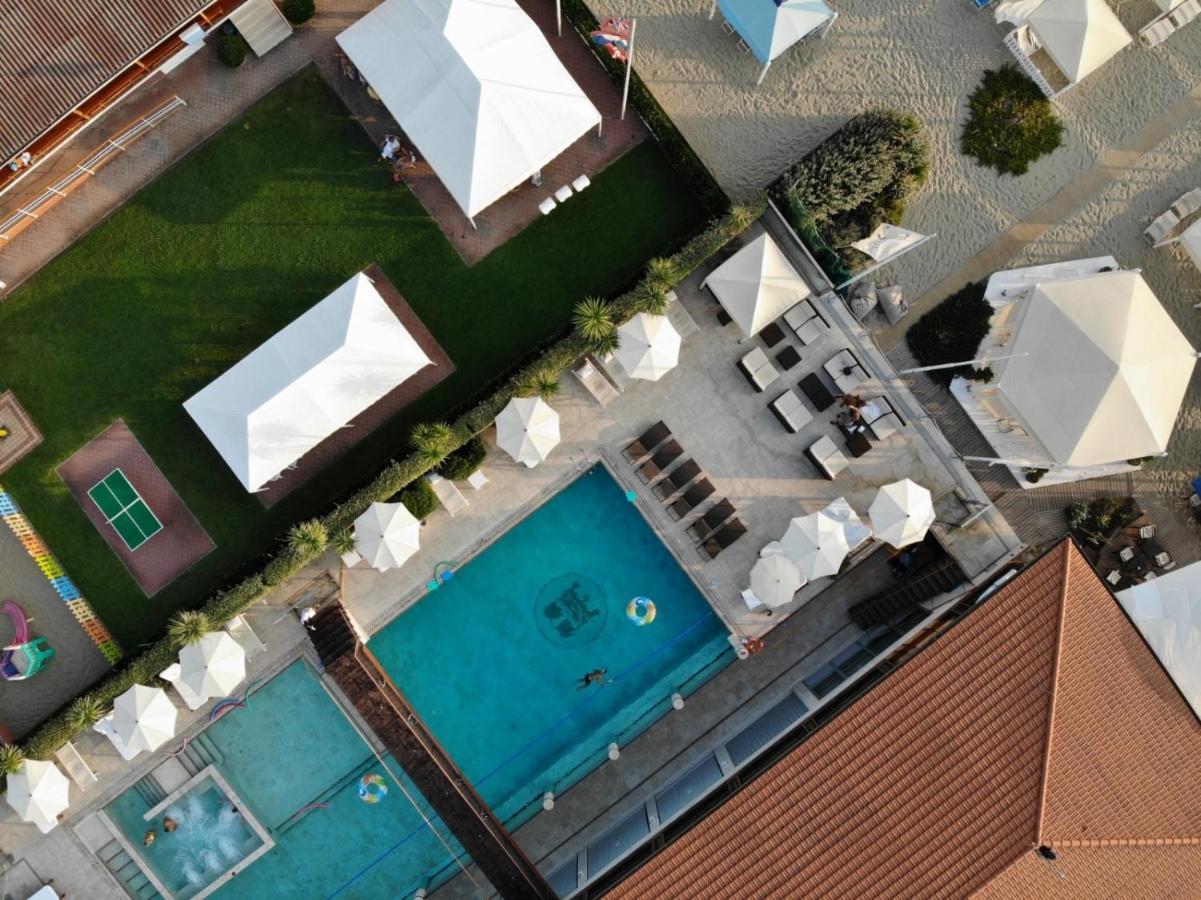 Teresita Wellness Club Apartman Viareggio Kültér fotó
